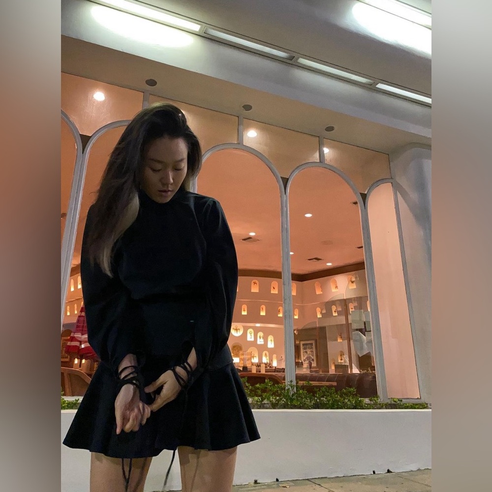 Perfect black dress for fall/winter w really cute details!!